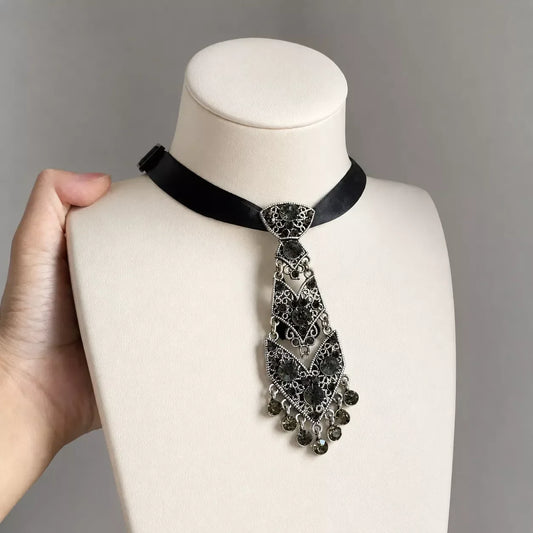 Glimmerrs Tie Necklace